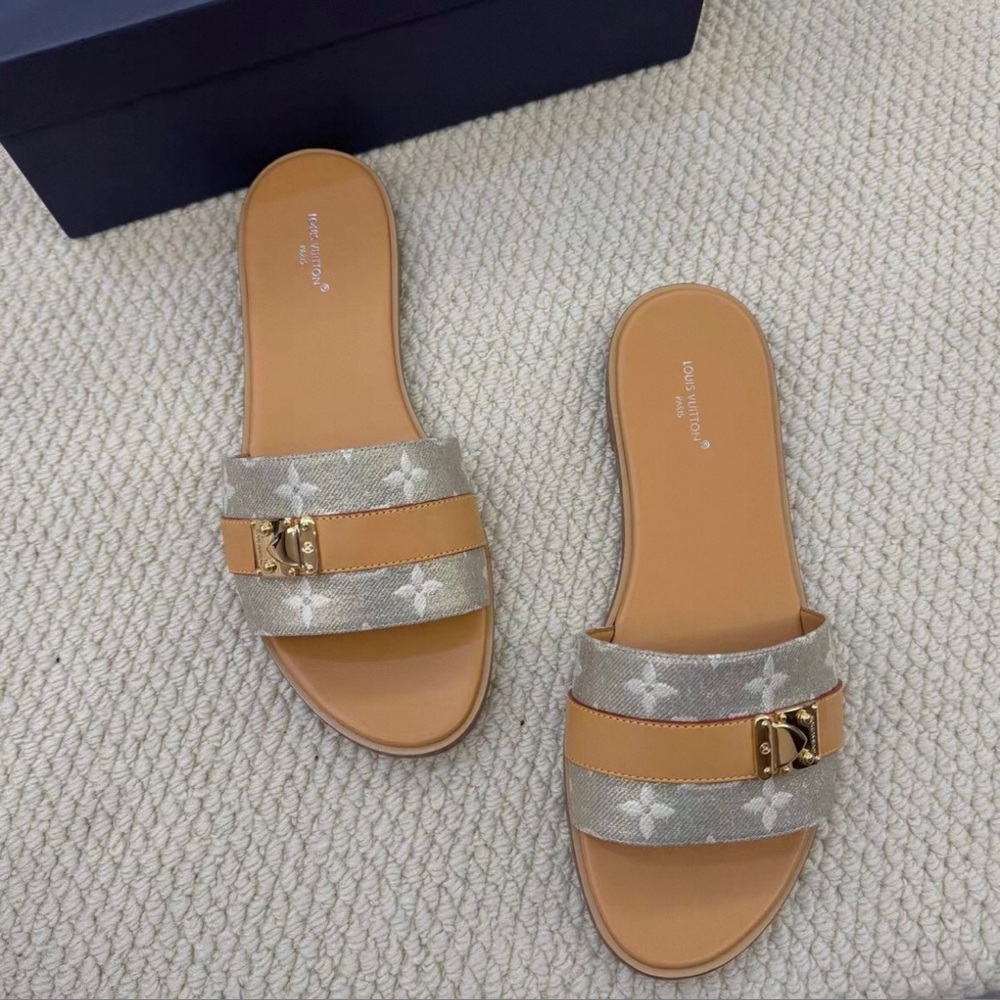 Louis Vuitton Beige and Cream Slide Sandals - Picture 5 of 7